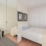 Rent 5 bedroom apartment in Porto