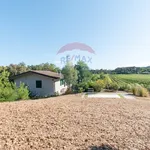 Rent 5 bedroom house of 220 m² in Lonato del Garda