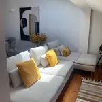 Rent 2 bedroom apartment of 81 m² in Lisbon