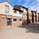 Rent 4 bedroom flat in Newcastle upon Tyne