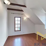 Pronajměte si 3 ložnic/e byt o rozloze 93 m² v Praha