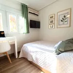 Rent a room of 120 m² in madrid