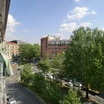 Rent 3 bedroom apartment of 80 m² in Milan