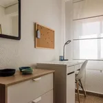 Rent a room of 110 m² in valencia