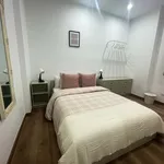 Rent a room of 100 m² in Barcelona