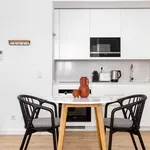 Rent 1 bedroom apartment of 41 m² in Lisbon