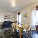 Rent 1 bedroom apartment in Genoa