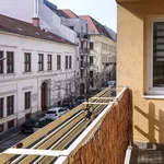 Rent 3 bedroom apartment of 78 m² in Budapest