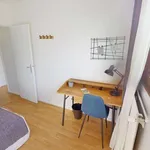 Rent a room in paris