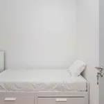 Rent a room in lisbon