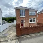 Rent 3 bedroom flat in Swansea