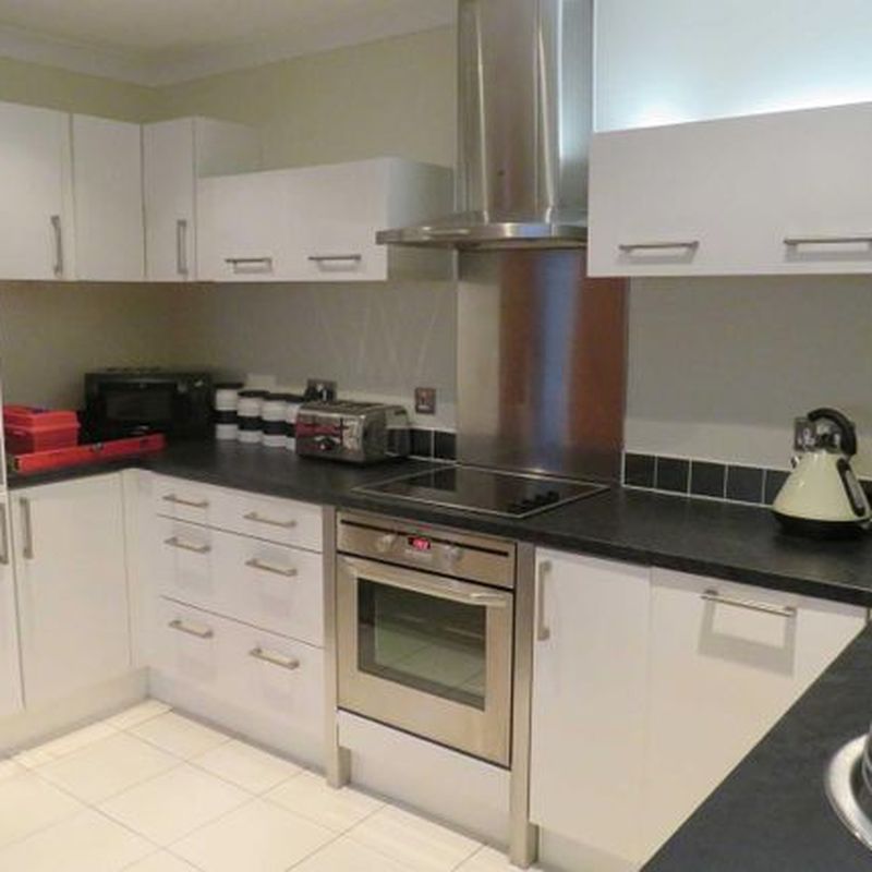 Flat to rent in Dixon Court, Chelford, Macclesfield SK11