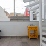 Rent 1 bedroom apartment of 65 m² in valencia