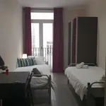 Rent 3 bedroom apartment in Barcelona