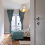 Rent 3 bedroom apartment of 120 m² in Porto