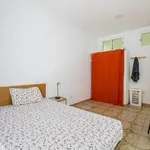 Rent 4 bedroom apartment in Barcelona