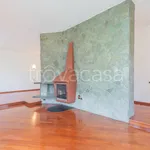 Rent 6 bedroom house of 330 m² in Carate Brianza