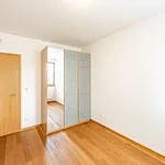 Pronajměte si 5 ložnic/e dům o rozloze 350 m² v Prague