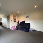 Rent 3 bedroom apartment in Hamilton