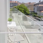 Rent 2 bedroom apartment of 45 m² in Porto