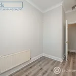 Rent 2 bedroom flat in Edinburgh