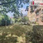 Pronajměte si 2 ložnic/e byt o rozloze 87 m² v Prague