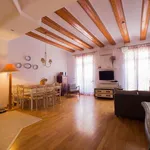 Rent 2 bedroom apartment of 90 m² in valencia