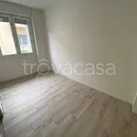 Affitto 4 camera appartamento di 75 m² in Milano