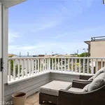 Rent 3 bedroom house of 171 m² in manhattan beach