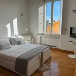 Rent 4 bedroom apartment of 200 m² in Roma