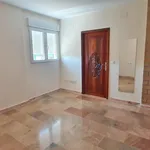 Alquilo 3 dormitorio casa de 350 m² en bormujos