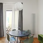 Pronajměte si 1 ložnic/e byt o rozloze 64 m² v Prague