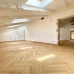 Affitto 3 camera appartamento di 110 m² in Triest