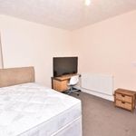 Rent 4 bedroom flat in Wales