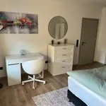 Miete 4 Schlafzimmer wohnung von 100 m² in Frankfurt am Main