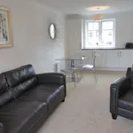 Flat to rent in Swan Place, Reading RG1