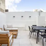 Rent 2 bedroom apartment of 685 m² in Lisbon