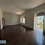 Affitto 6 camera appartamento di 180 m² in Naples