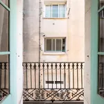 Rent 4 bedroom apartment in Barcelona