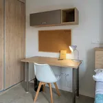 Rent a room of 100 m² in Valencia