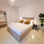 Rent a room of 90 m² in Matosinhos