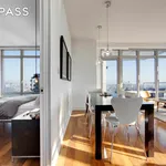 Rent 2 bedroom house of 109 m² in New York City