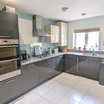 Rent 4 bedroom house in Woking