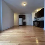 Rent 3 bedroom apartment in Astoria