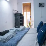 Rent 1 bedroom apartment of 45 m² in valencia