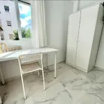 Rent 4 bedroom apartment in Seville