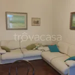 Rent 4 bedroom apartment of 100 m² in Adria