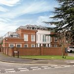 Rent 2 bedroom flat in Cobham