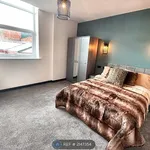 Rent 2 bedroom flat in North East England