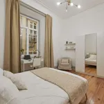 Rent a room in lisbon